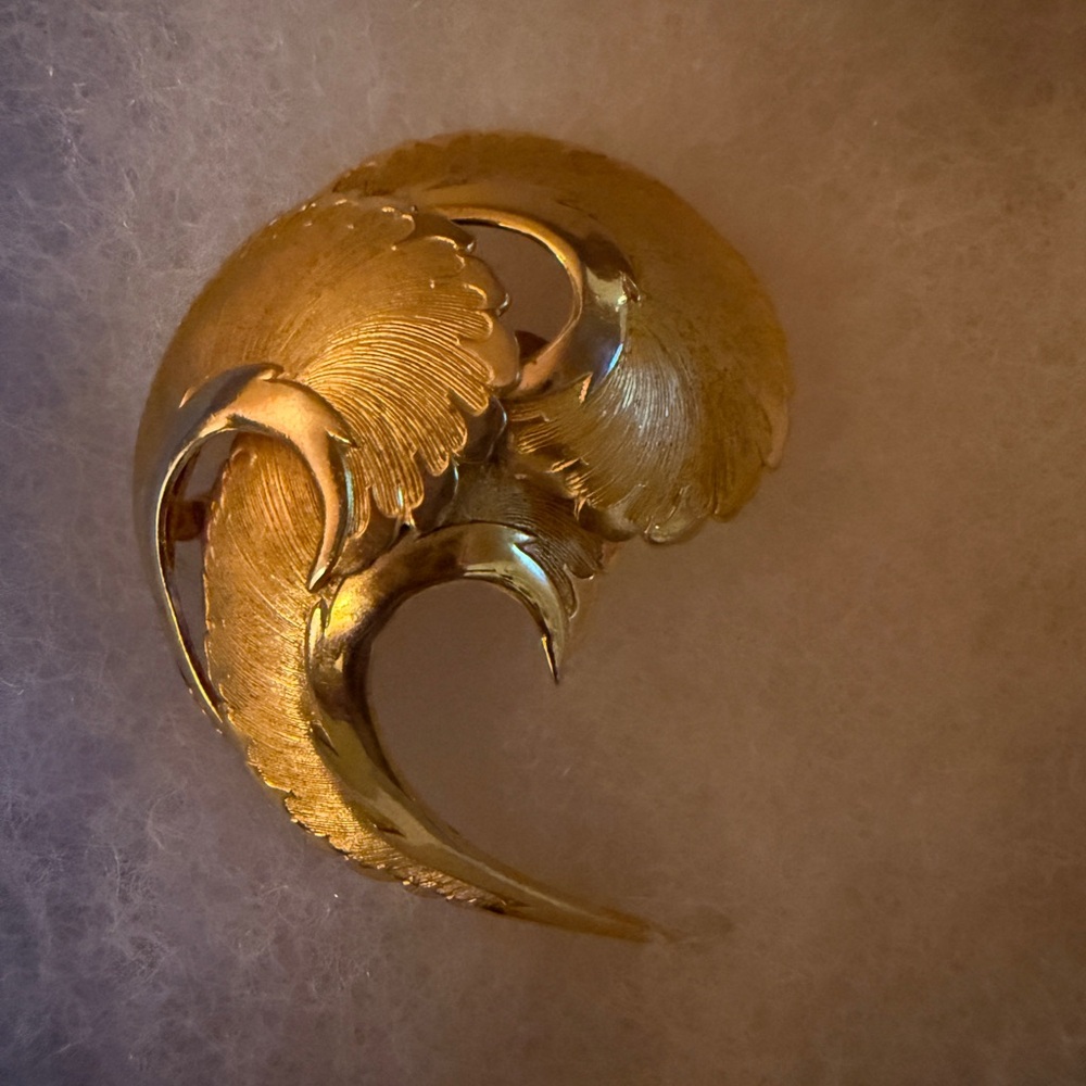 Vintage Coro Gold Tone Brooch
